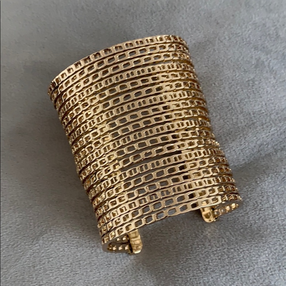 BCBG bracelet